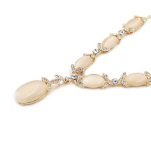 Load image into Gallery viewer, Elegant Gold Tone Crystal & Oval Resin Pearl Fashion Necklace