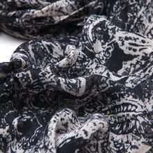 Load image into Gallery viewer, Premium 2-Tone Vintage Paisley Graphic Scarf