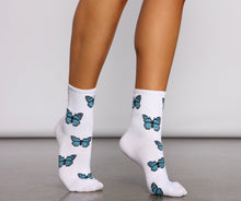 Load image into Gallery viewer, Women&#39;s 2-Pack Soft Cotton Butterfly Print Causal Crew Socks
