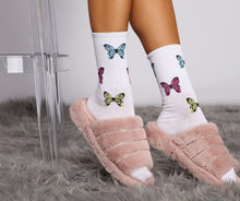 Load image into Gallery viewer, Women's 2-Pack Soft Cotton Butterfly Print Causal Crew Socks