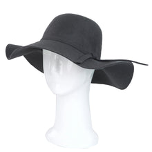 Load image into Gallery viewer, Women&#39;s Deluxe 100% Wool Foldable Floppy Hat
